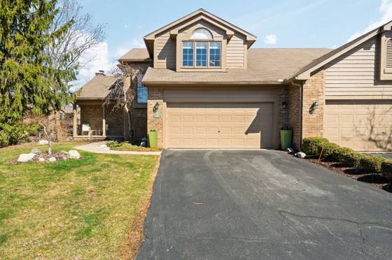 1261 Laurel View Drive, Ann Arbor, MI 48105 photo 2