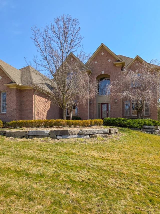 1053 Autumnview Court, Rochester, MI