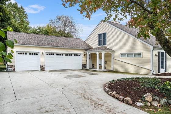 5589 Tanglewood Drive, Ann Arbor, MI 48105 photo 5