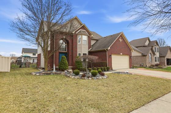 31811 Day Lily Drive, Rockwood, MI 48173 photo 2