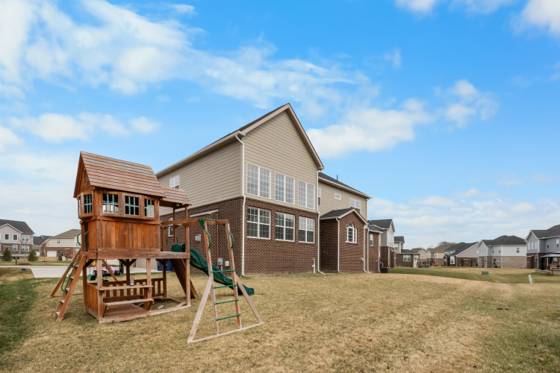 51083 Meadowlands Lane, Canton, MI 48188 photo 5