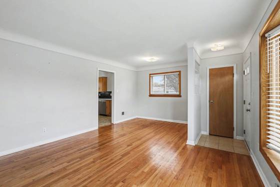 29043 Hathaway, Livonia, MI 48150 photo 2