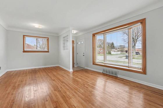 29043 Hathaway, Livonia, MI 48150 photo 4