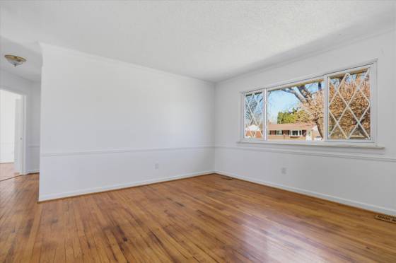 29725 Brown Court, Garden City, MI 48135 photo 4