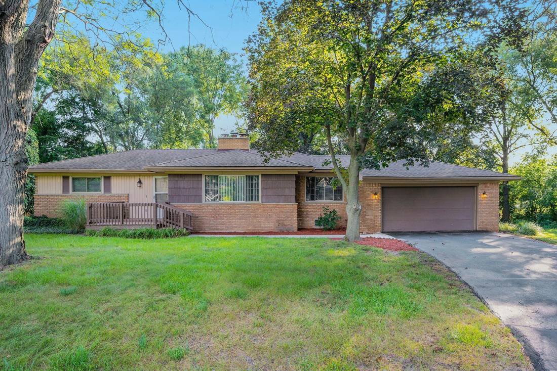 24447 Bloomington Court, Franklin, MI 48025