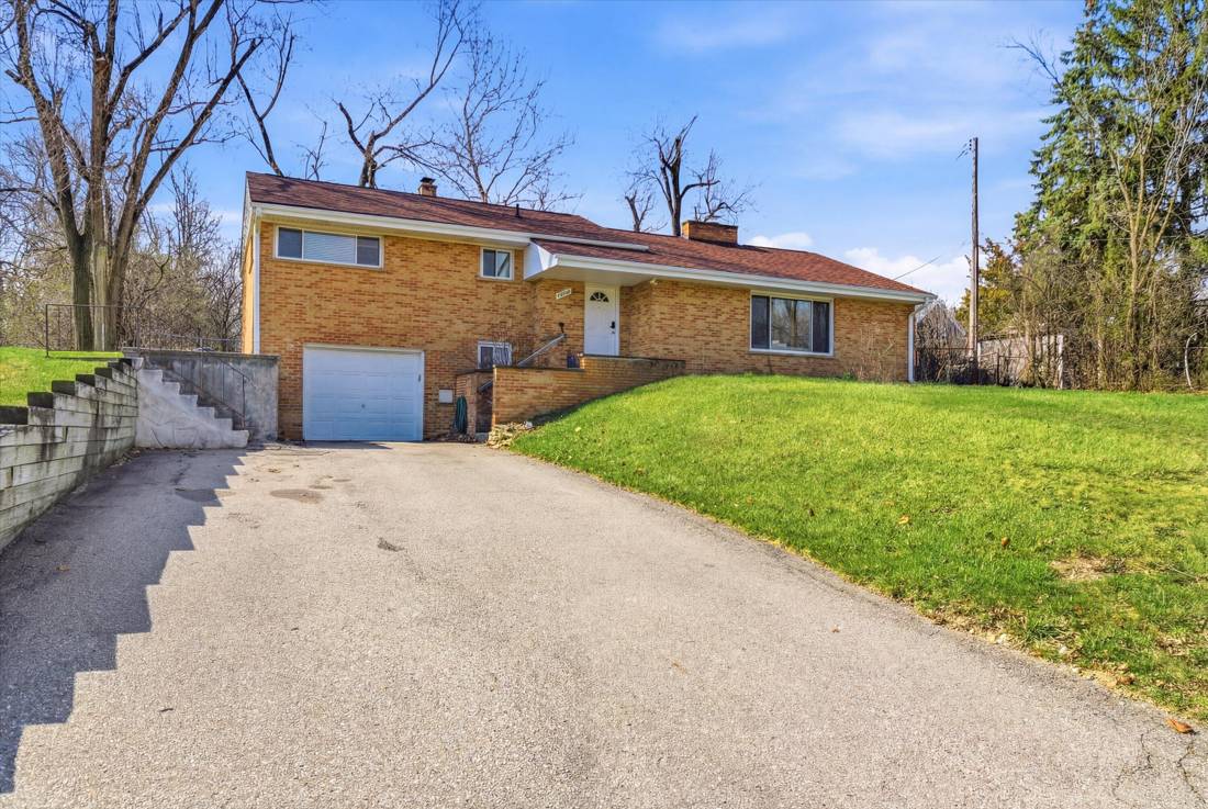2220 E Stadium Boulevard, Ann Arbor, MI 48104