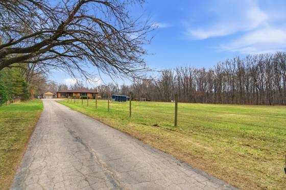 58765 Travis Road, New Hudson, MI 48165 photo 3
