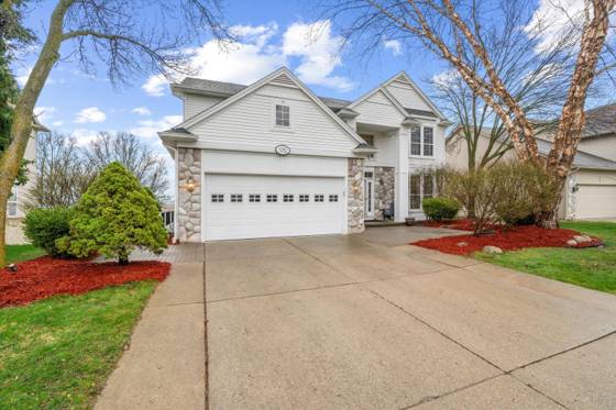 1042 Equestrian Drive, South Lyon, MI 48178 photo 3
