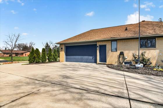 38609 Jahn Street, Livonia, MI 48152 photo 4