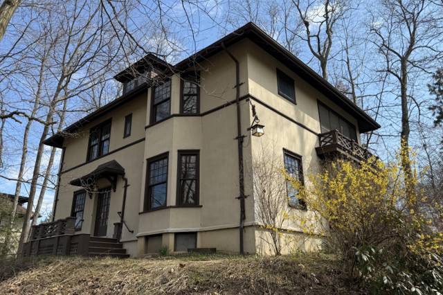 1930 Cambridge Road, Ann Arbor, MI