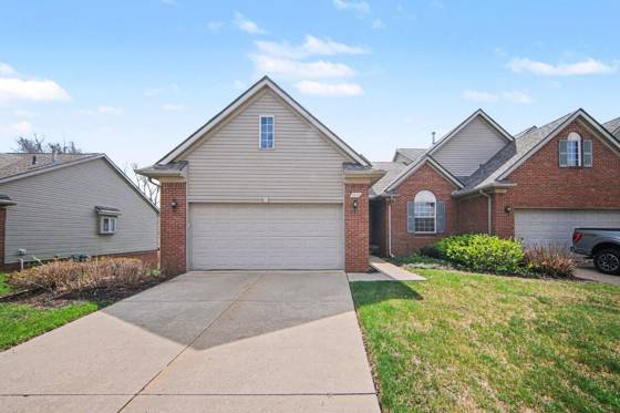 2672 Ambassador Drive, Ypsilanti, MI 48198 photo 2