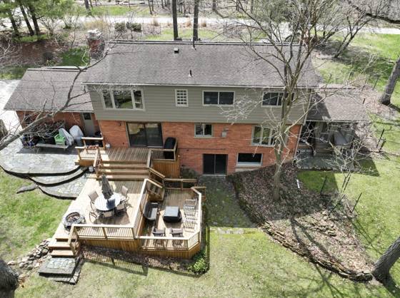 2854 Parkridge Drive, Ann Arbor, MI 48103 photo 3