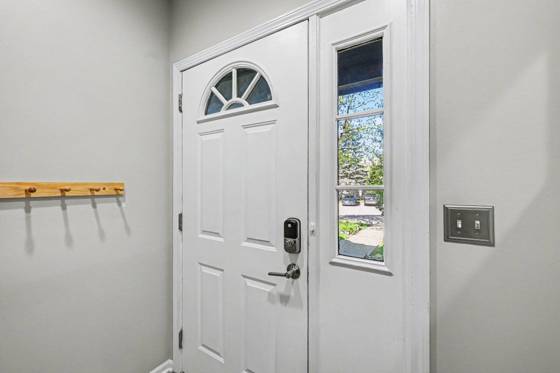 220 Lyn Anne Court, Ann Arbor, MI 48103 photo 2