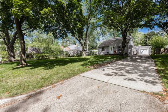 2657 Elmwood Avenue, Ann Arbor, MI 48104 photo 2