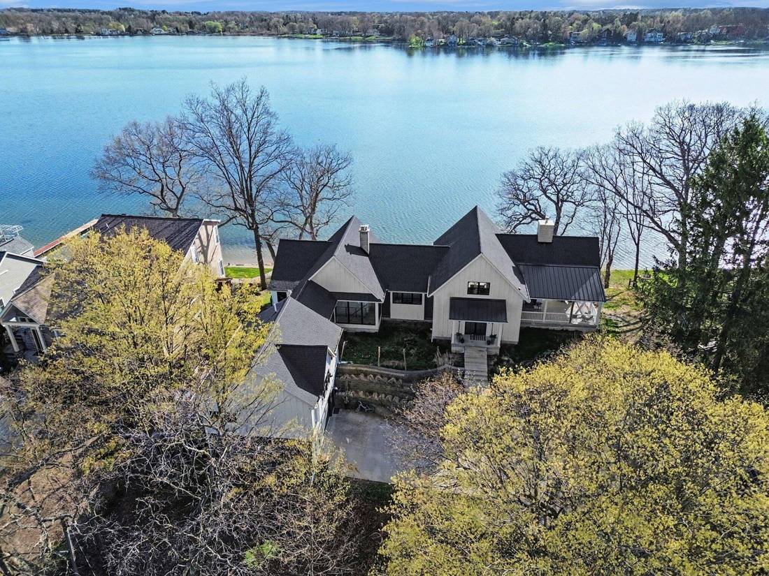 517 Glazier Road, Chelsea, MI 48118