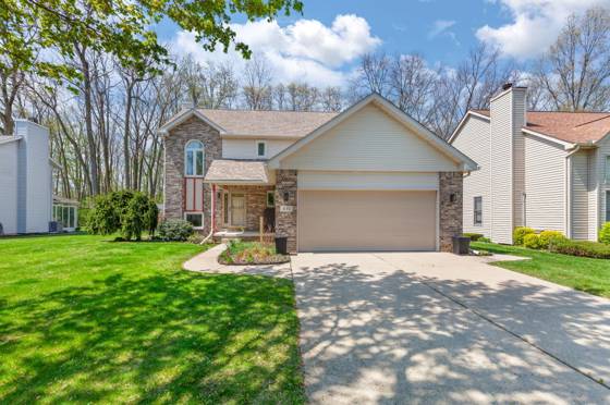 841 Scarlet Oak Drive, Monroe, MI 48162 photo 2