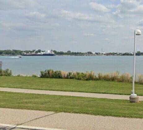 1660 River Road #43, Marysville, MI 48040 photo 2
