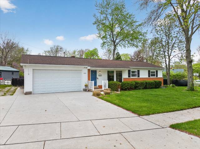 385 Hollywood Drive, Saline, MI