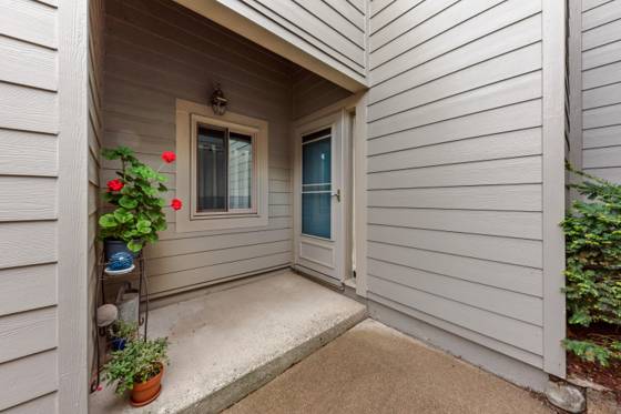 618 Watersedge Drive, Ann Arbor, MI 48105 photo 3