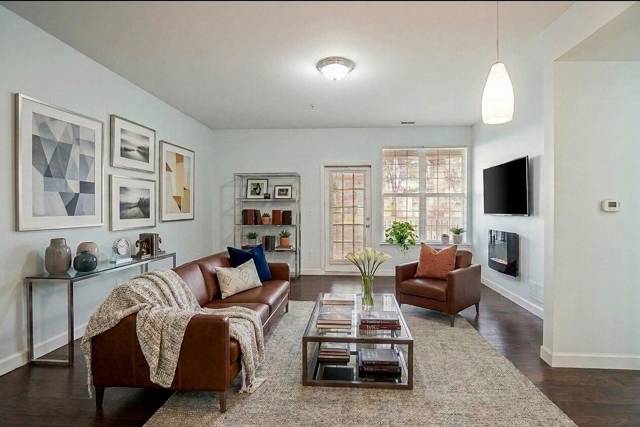 922 W Summerfield Glen Circle, Ann Arbor, MI