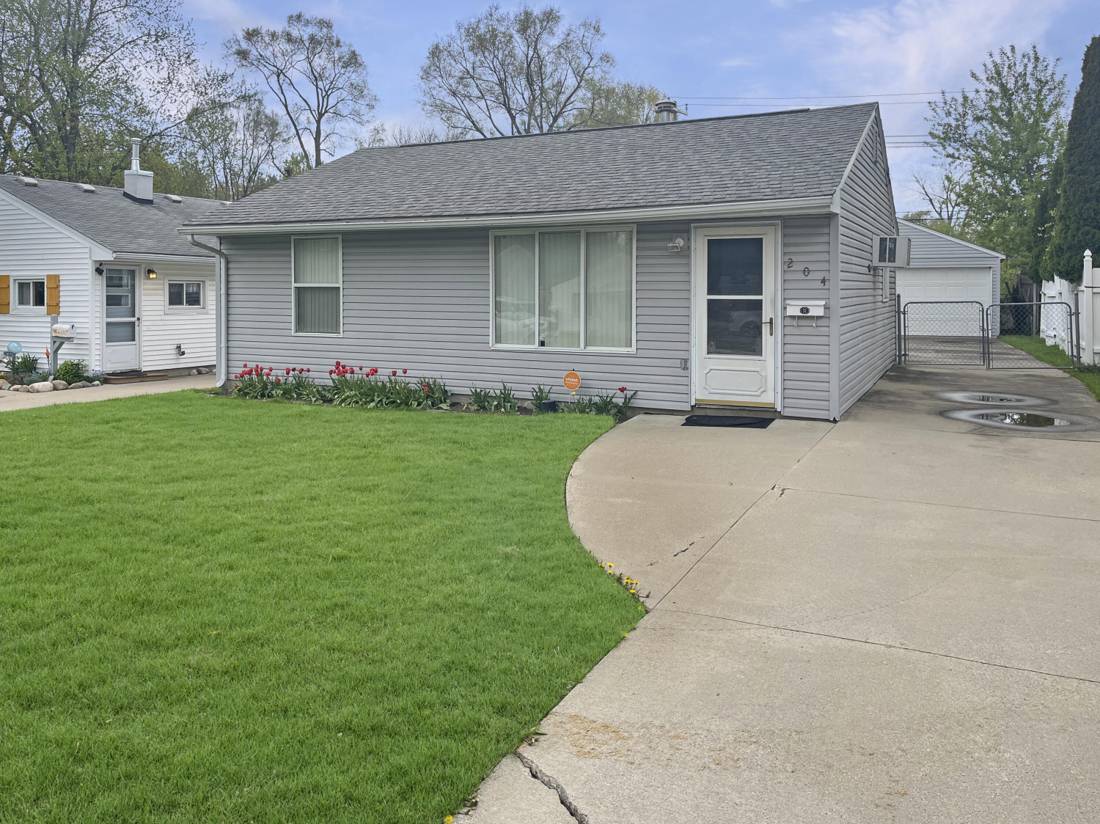 204 W Ypsilanti Avenue, Pontiac, MI 48340