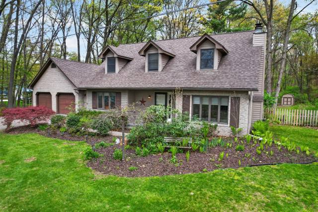 11425 Mcgregor Road, Pinckney, MI