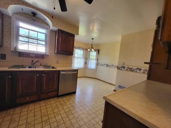 8969 Ruth Avenue, Allen Park, MI 48101 photo 4