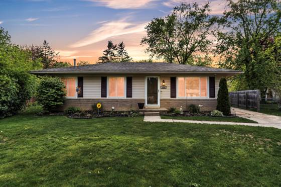 386 Charterhouse Court, Canton, MI 48188 photo 2