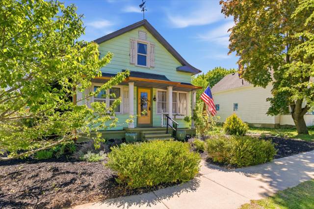 122 N Hibbard Street, Fowlerville, MI