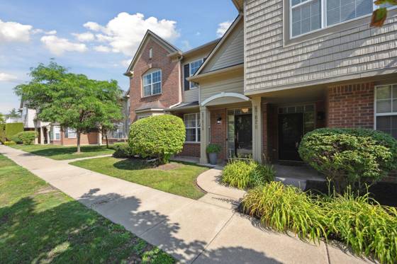 47628 Ormskirk Drive, Canton, MI 48188 photo 3