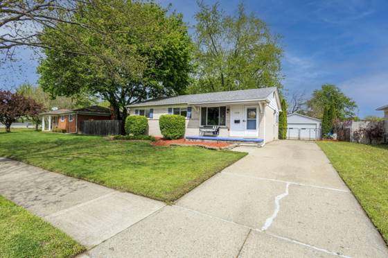 2458 Milverton Road, Troy, MI 48083 photo 3