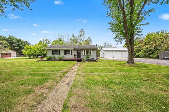 10085 Plank Road, Maybee, MI 48159 photo 2