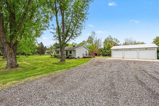 10085 Plank Road, Maybee, MI 48159 photo 4