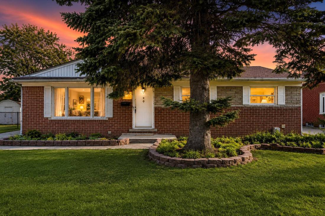 32453 Hiveley Street, Westland, MI 48186