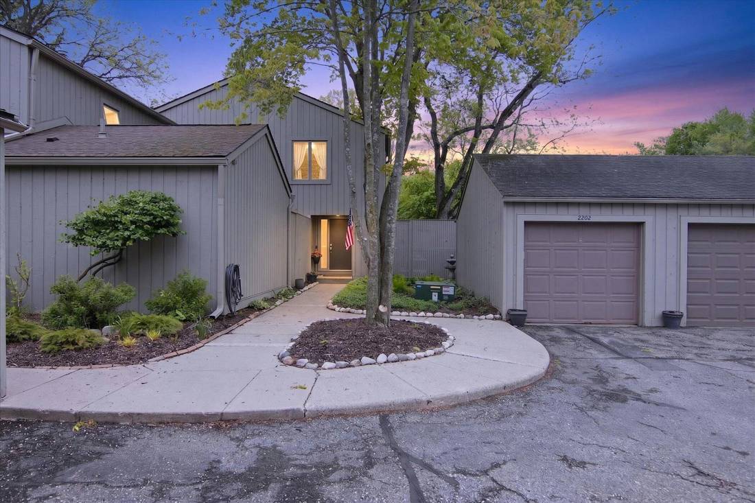 2202 Applewood Court, Ann Arbor, MI 48103