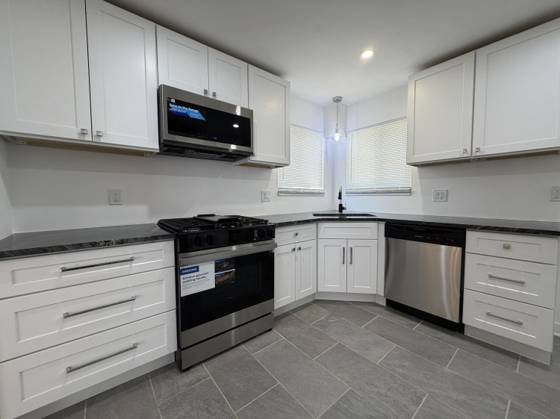 8026 Pembroke Avenue, Detroit, MI 48221 photo 3
