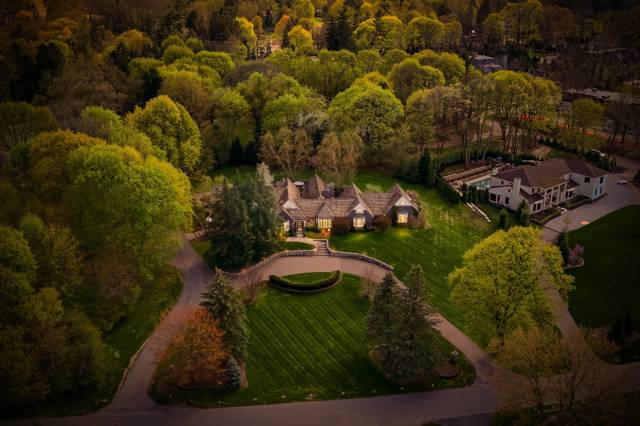 267 Woodberry Drive, Bloomfield Hills, MI