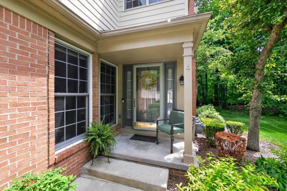 39639 Dun Rovin Drive, Northville, MI 48168 photo 4