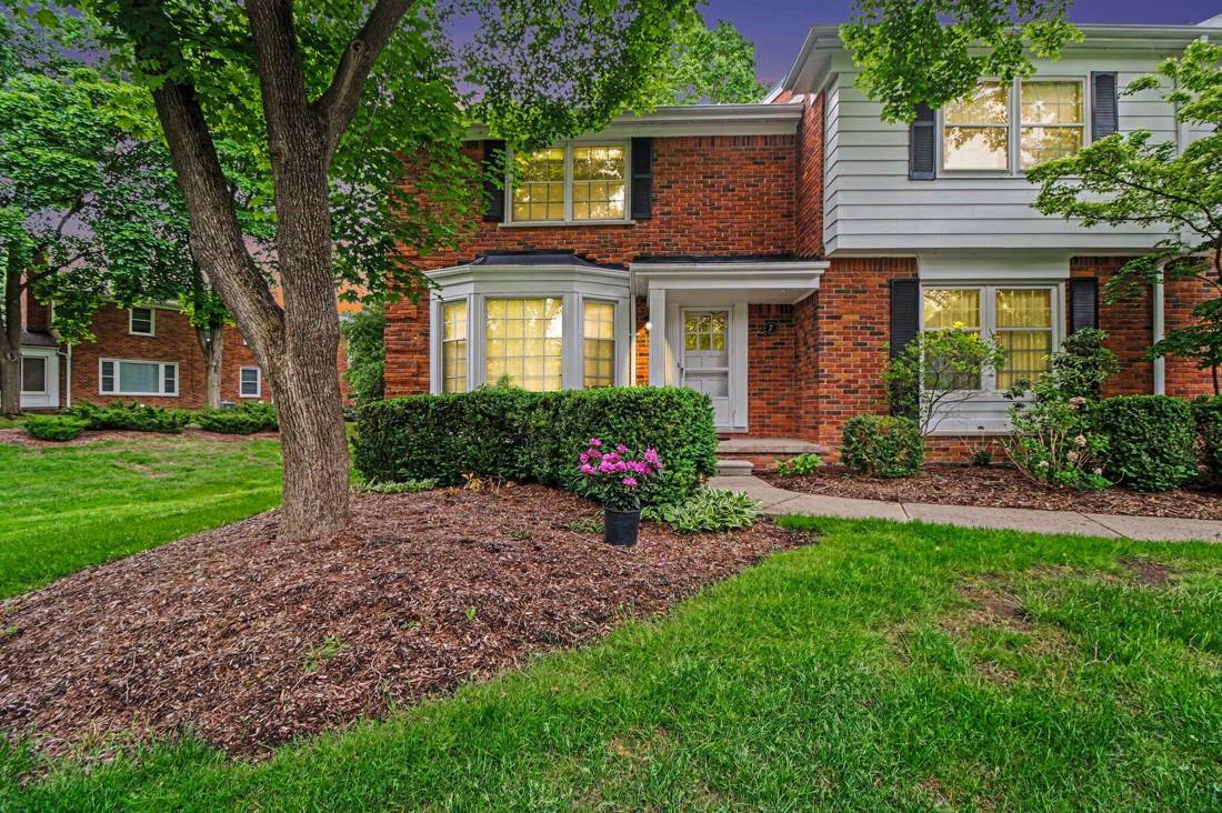 7 Barbour Lane #11, Bloomfield Hills, MI 48304