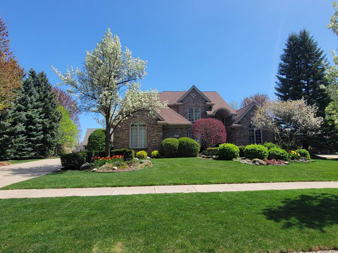 48330 Edinburgh Drive, Plymouth, MI 48170