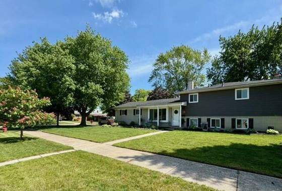 39011 Pinetree Street, Livonia, MI 48150 photo 2