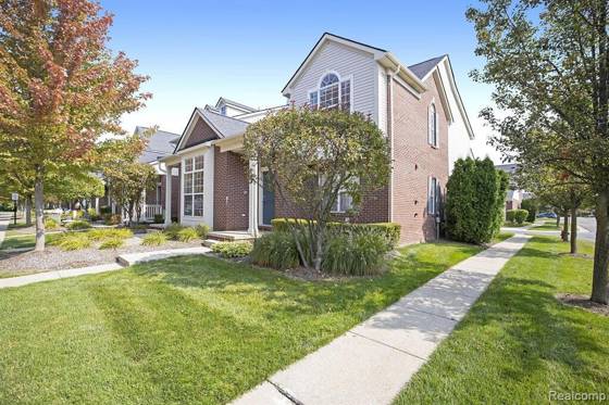 24204 Alexa Drive, Commerce Twp, MI 48390 photo 2
