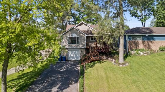 1008 Beachland Boulevard, Waterford, MI 48328 photo 2