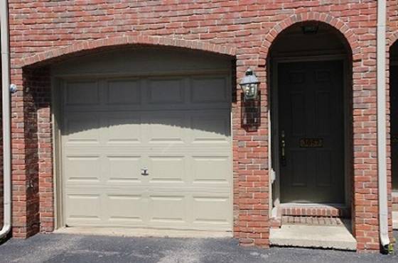 3057 Barclay Way, Ann Arbor, MI 48105 photo 3