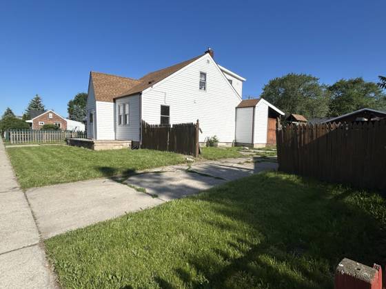 8105 Toepfer, Warren, MI 48089 photo 3