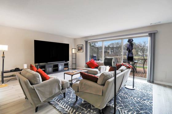 719 Watersedge Drive, Ann Arbor, MI 48105 photo 4