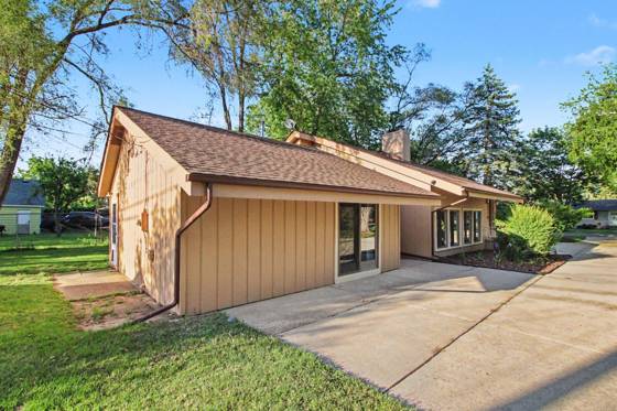 9425 Lamont Street, Livonia, MI 48150 photo 3