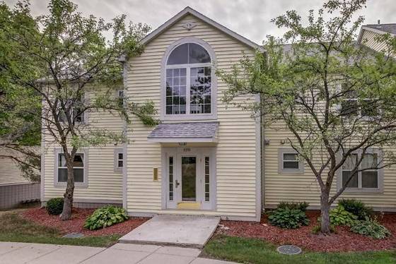 2221 S Huron Parkway #4, Ann Arbor, MI 48104 photo 3