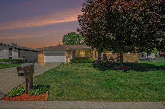 39511 Helena Avenue, Sterling Heights, MI 48313 photo 2