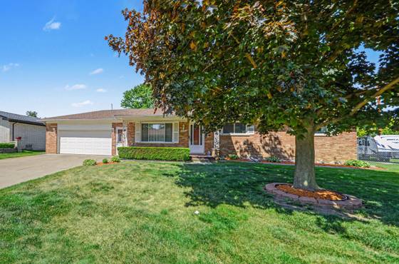 39511 Helena Avenue, Sterling Heights, MI 48313 photo 3